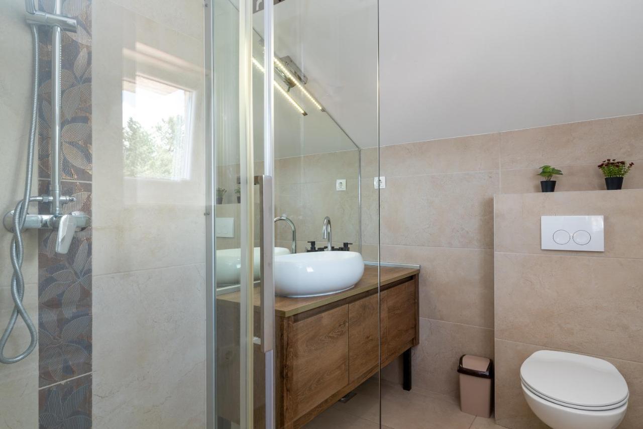 Apartments Dobrila Kastel Novi ภายนอก รูปภาพ