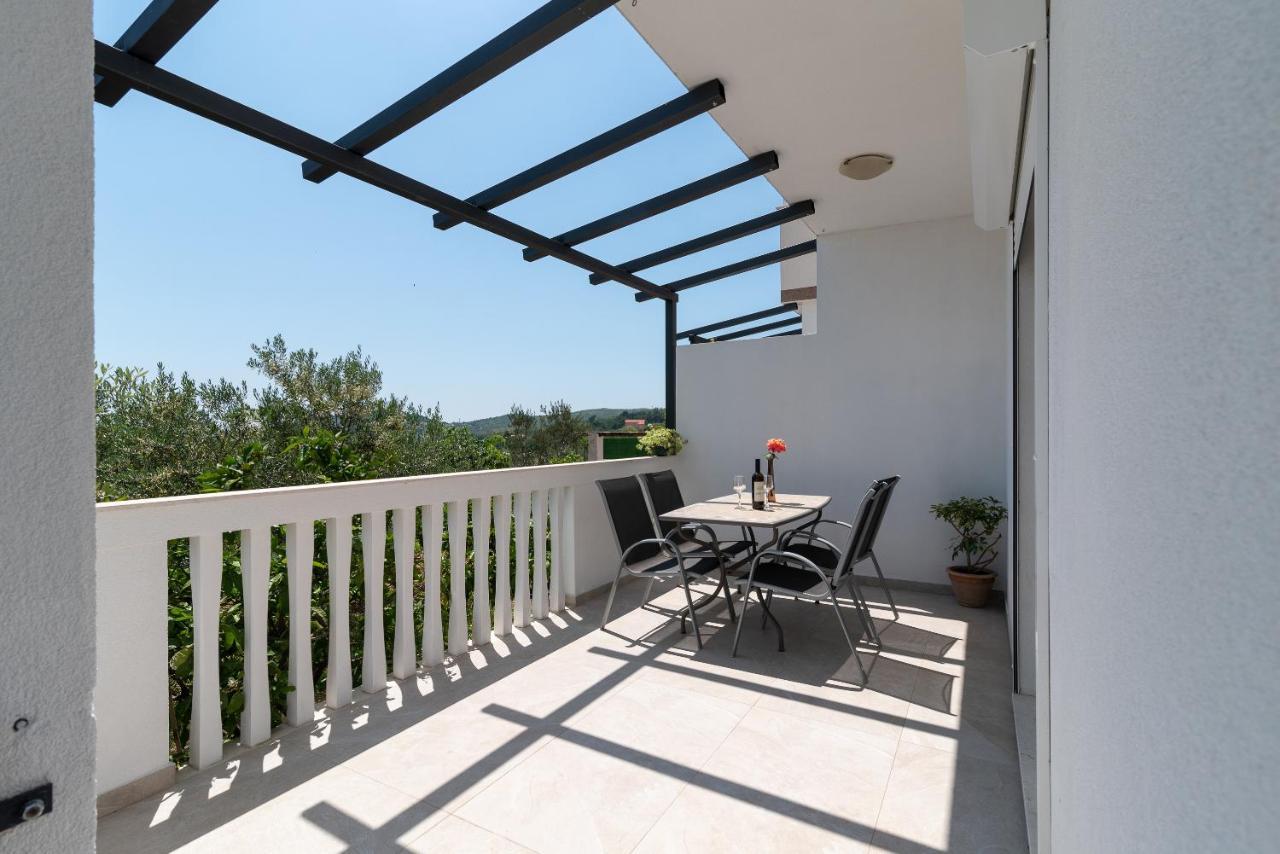 Apartments Dobrila Kastel Novi ภายนอก รูปภาพ