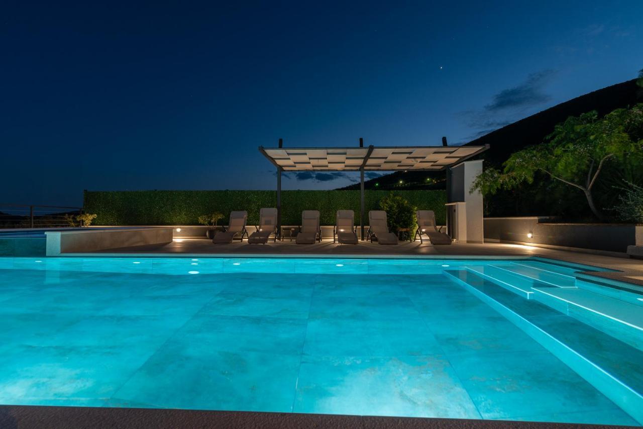 Apartments Dobrila Kastel Novi ภายนอก รูปภาพ