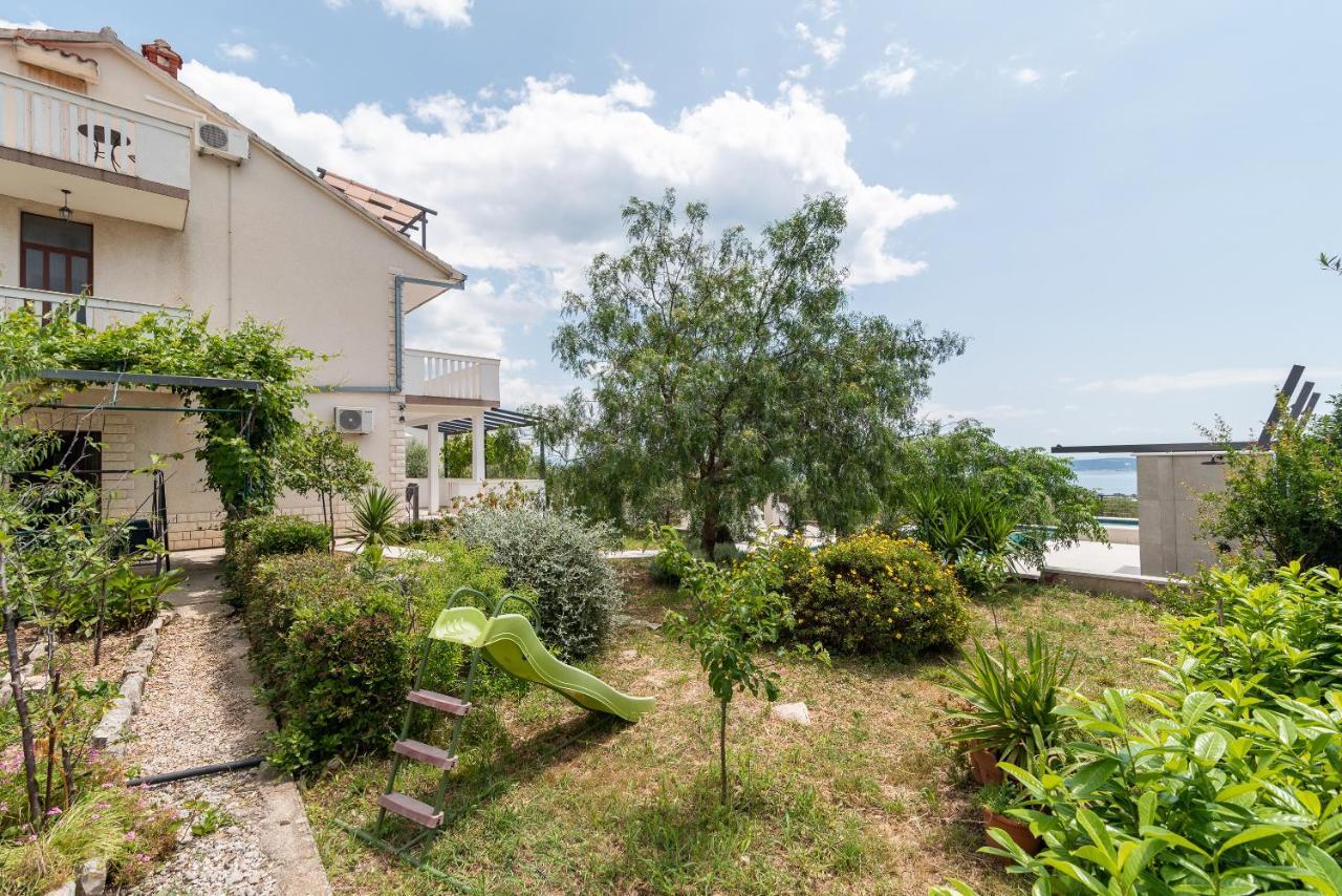 Apartments Dobrila Kastel Novi ภายนอก รูปภาพ