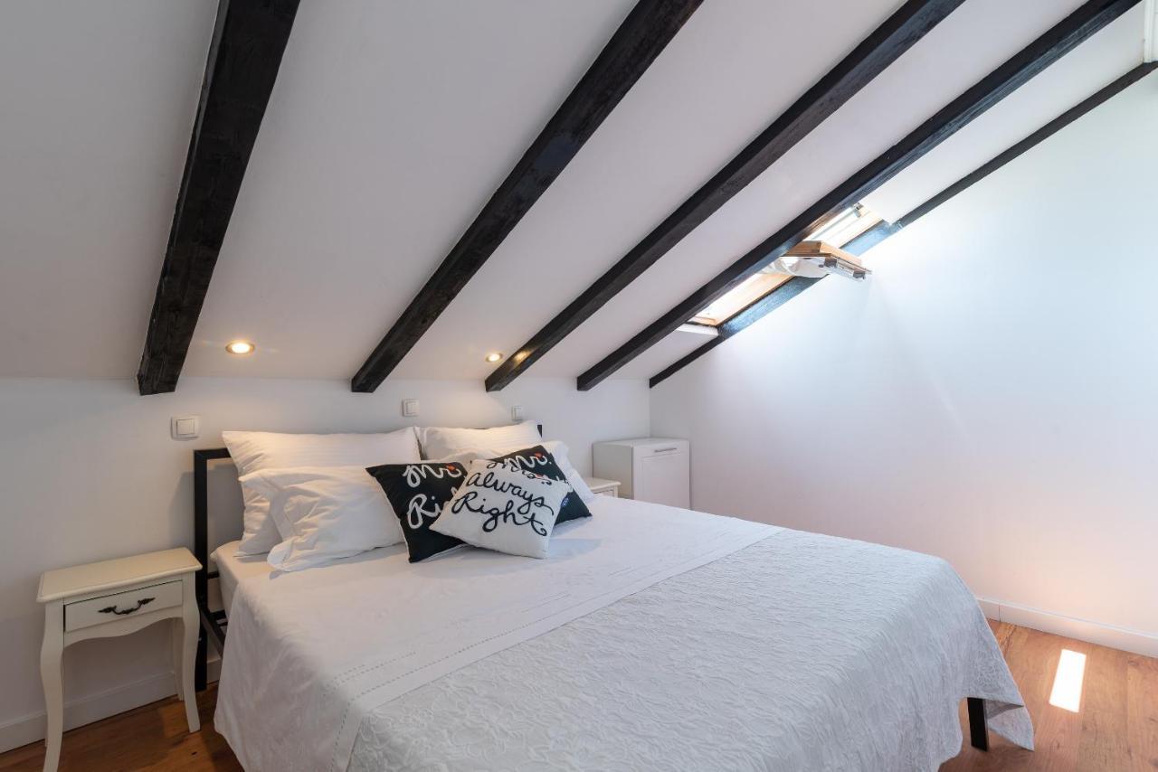 Apartments Dobrila Kastel Novi ภายนอก รูปภาพ