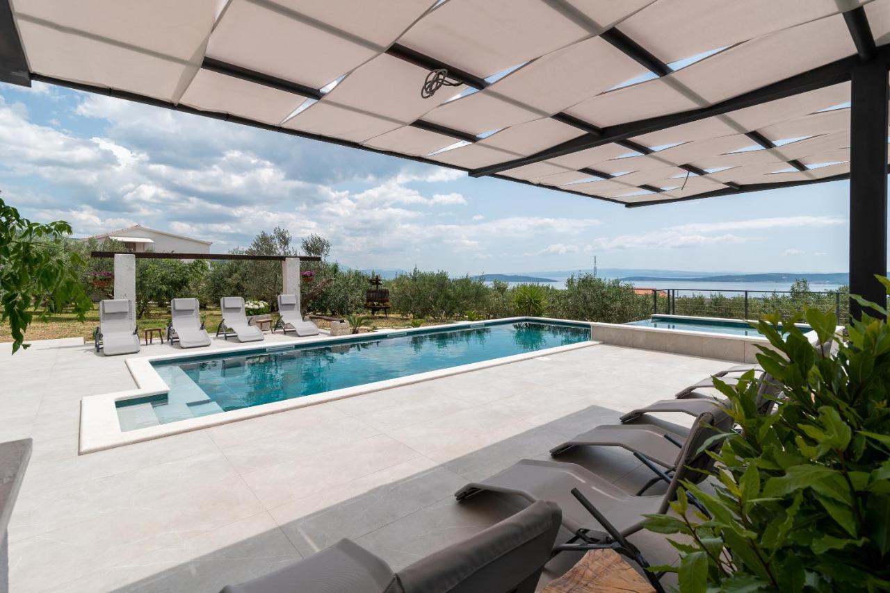 Apartments Dobrila Kastel Novi ภายนอก รูปภาพ
